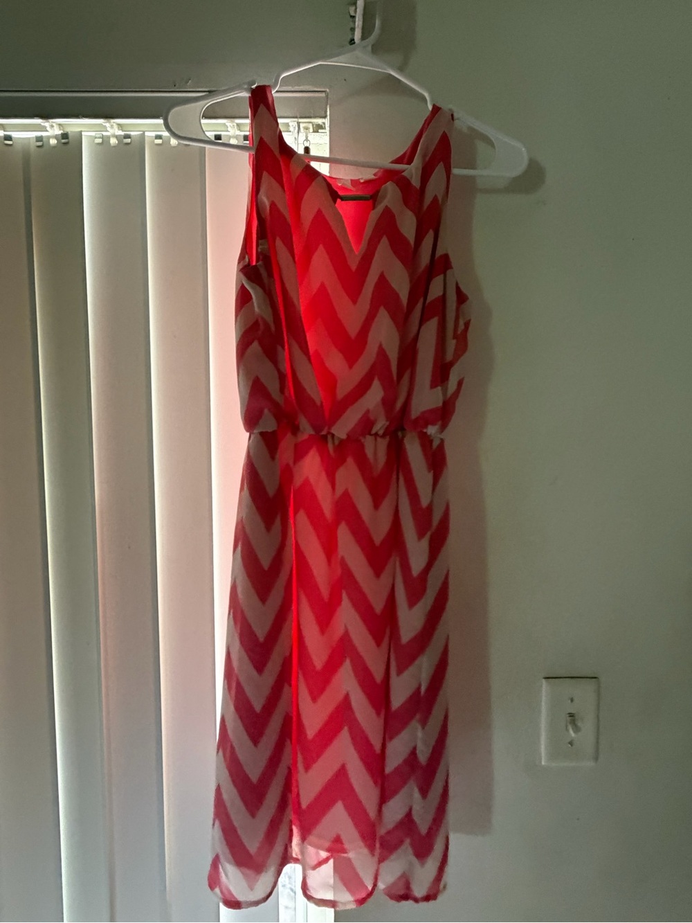 Tacera Zigzag Midi Dress in Coral and White